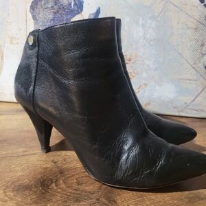 Louise et Cie Warley Elegant Black Leather And Cow Hide Ankle Boots Size 6M